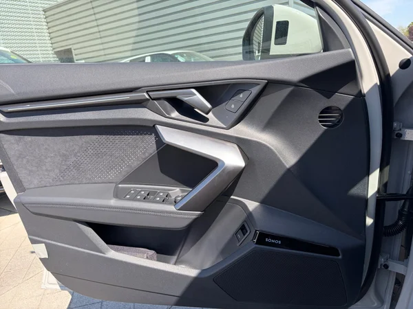 AUDI RS3 Sportback (2025) — foto 2 van 15
