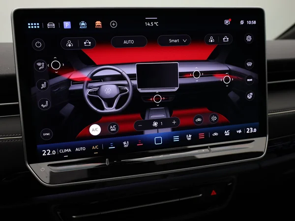 VOLKSWAGEN ID.7 Tourer (2024) — foto 22 van 25