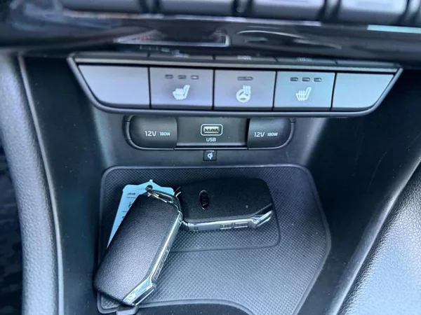 KIA Sportage Dsl (2021) — foto 18 van 31