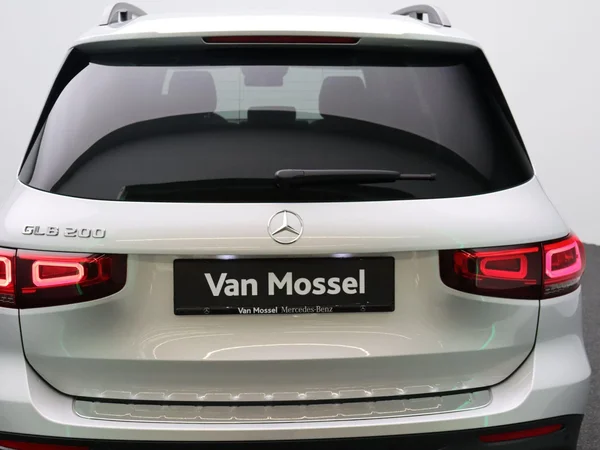 Mercedes-Benz GLB (2021) — foto 20 van 33