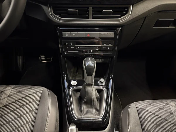 VOLKSWAGEN T-Cross (2025) — foto 12 van 15