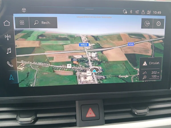 AUDI A4 Avant (2023) — foto 2 van 18