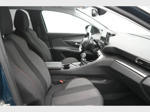 PEUGEOT 3008 (2022) — foto 16 van 28
