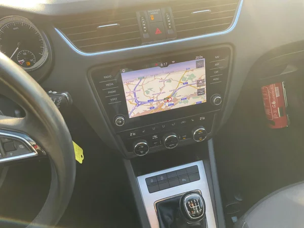 SKODA Octavia (2019) — foto 6 van 21