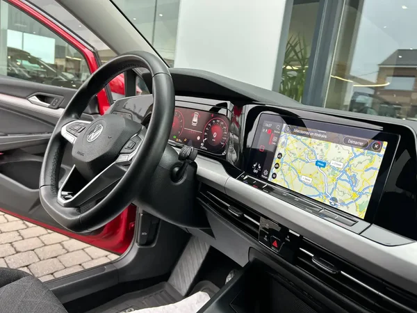 Volkswagen Golf (2020) — foto 2 van 22