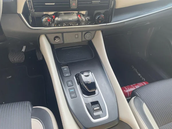 NISSAN Qashqai (2023) — foto 11 van 19