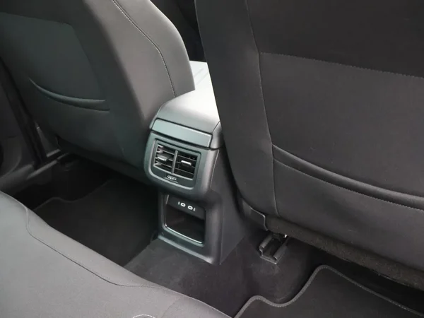 SEAT Ateca (2023) — foto 4 van 28