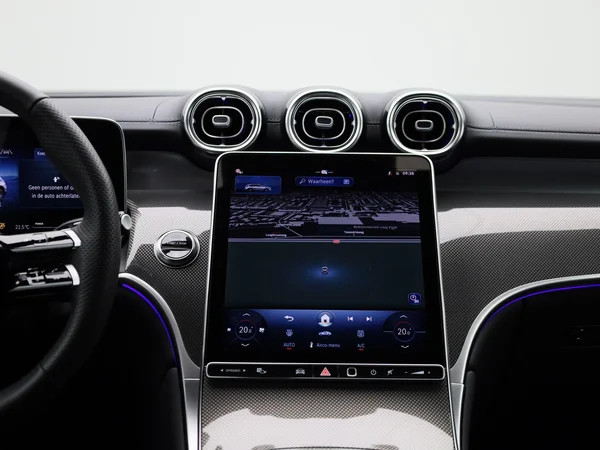 Mercedes-Benz GLC (2025) — foto 50 van 50