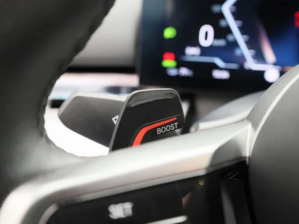 BMW i5 (2024) — foto 28 van 55