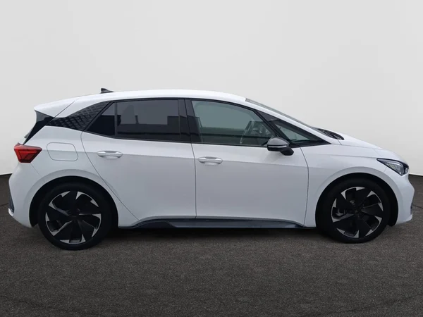 CUPRA Born (2025) — foto 10 van 19