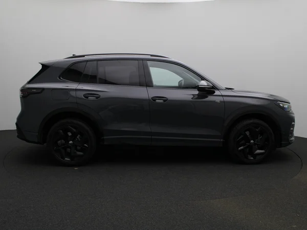 VOLKSWAGEN Tiguan eHybrid (PHEV) (2025) — foto 9 van 20