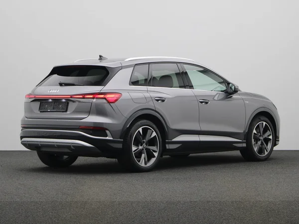 AUDI Q4 e-tron (2025) — foto 12 van 25