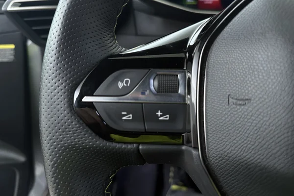 Peugeot 208 (2023) — foto 6 van 22
