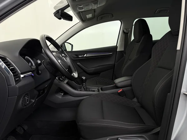 SKODA Karoq (2021) — foto 2 van 26