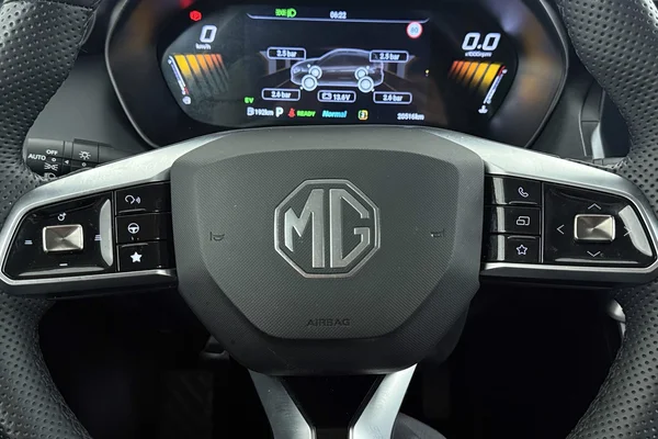 MG ZS Hybrid+ (HEV) (2025) — foto 17 van 31