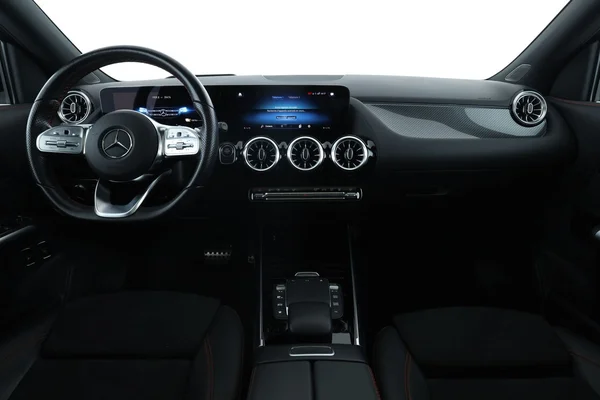 Mercedes-Benz GLA-Klasse (2023) — foto 3 van 16