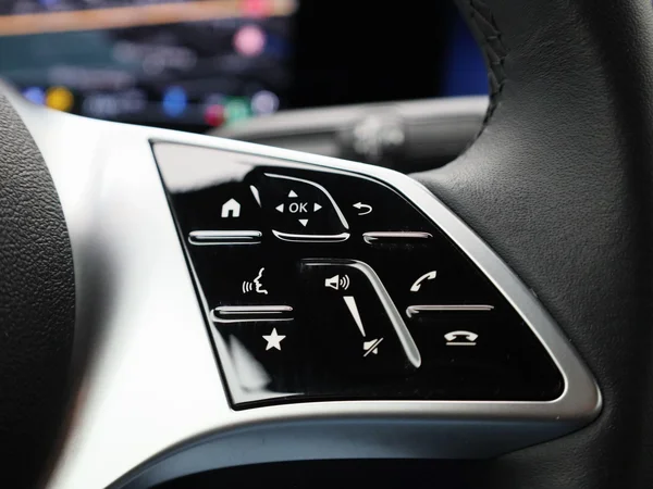 Mercedes-Benz GLB (2025) — foto 22 van 50