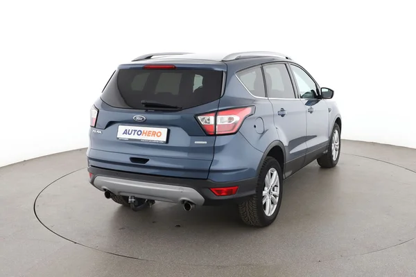 Ford Kuga (2018) — foto 12 van 16