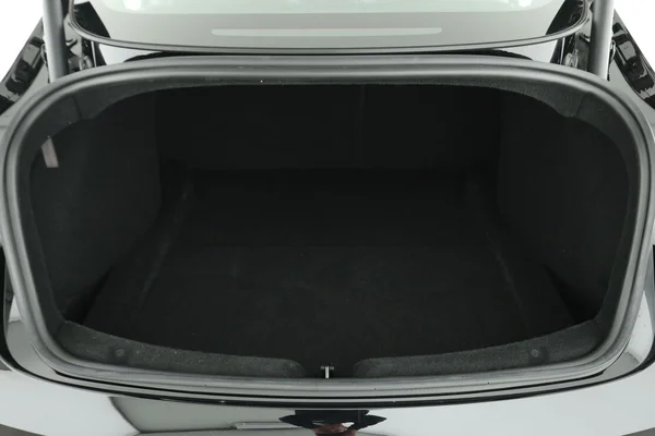 Tesla Model 3 (2024) — foto 8 van 16