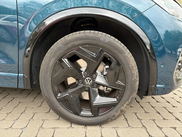 VOLKSWAGEN Tiguan eHybrid (PHEV) (2025) — foto 17 van 24
