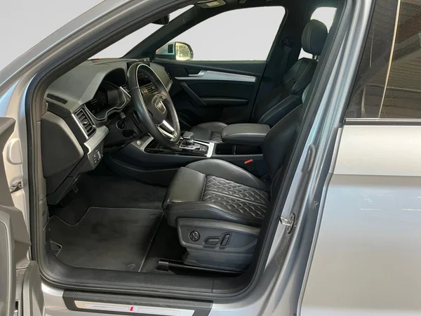 AUDI Q5 Sportback PHEV (2021) — foto 2 van 24