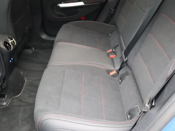 Mercedes-Benz CLA (2025) — foto 8 van 24