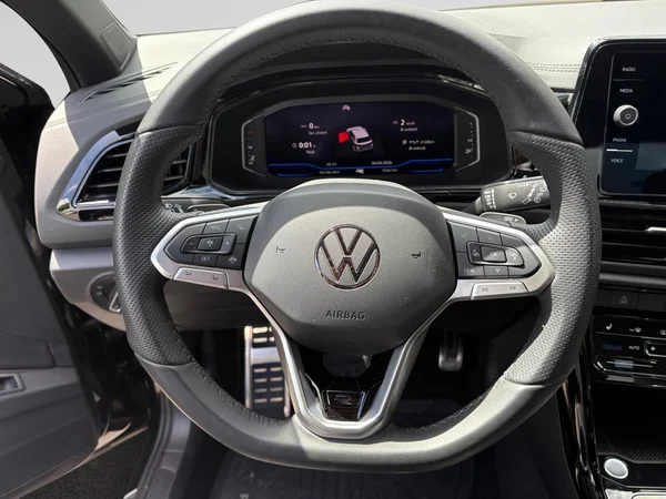 VOLKSWAGEN T-Roc (2025) — foto 2 van 23