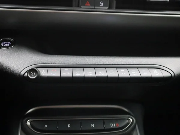 Jeep Avenger (2024) — foto 10 van 42
