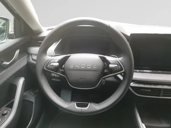 SKODA Octavia Combi (2026) — foto 7 van 15