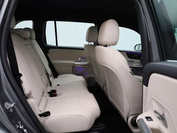 Mercedes-Benz EQB (2022) — foto 35 van 48