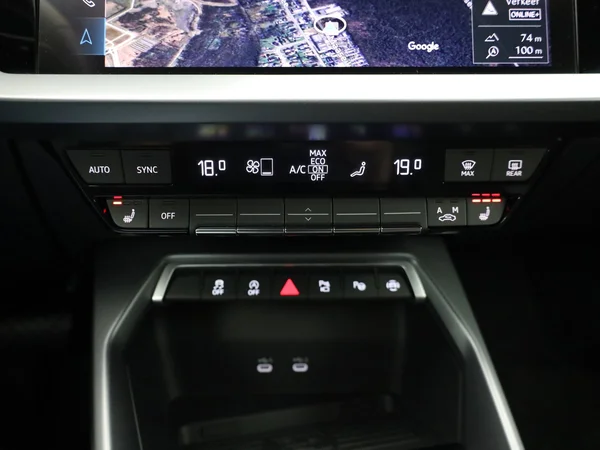 AUDI A3 Sportback (2024) — foto 6 van 23