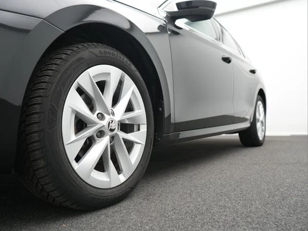 SKODA Octavia Combi (2021) — foto 39 van 41