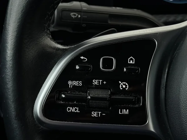 MERCEDES A 180 (2021) — foto 9 van 27