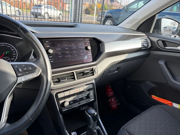 VOLKSWAGEN T-Cross (2021) — foto 11 van 11