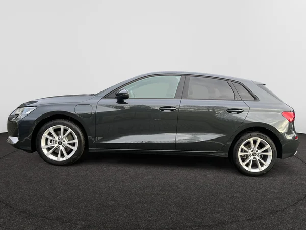 AUDI A3 Sportback PHEV (2025) — foto 12 van 24