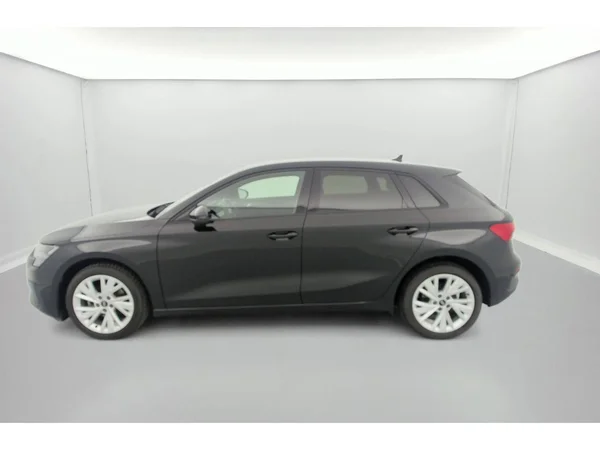 AUDI A3 Sportback (2022) — foto 30 van 35