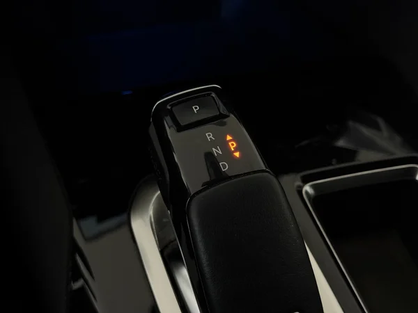PEUGEOT 5008 (2020) — foto 4 van 23
