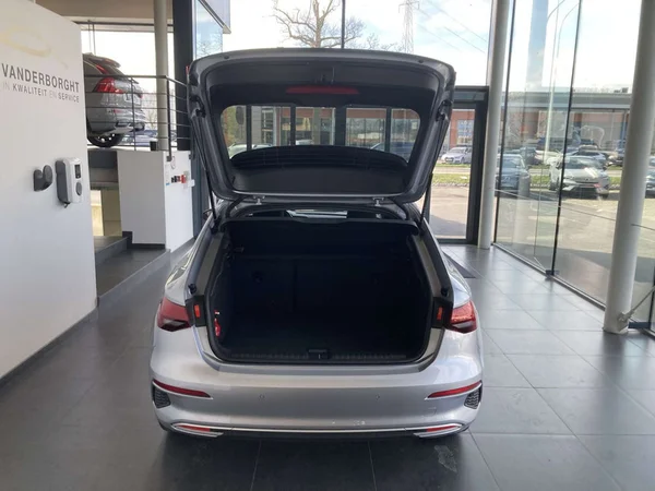 Audi A3 (2024) — foto 16 van 19
