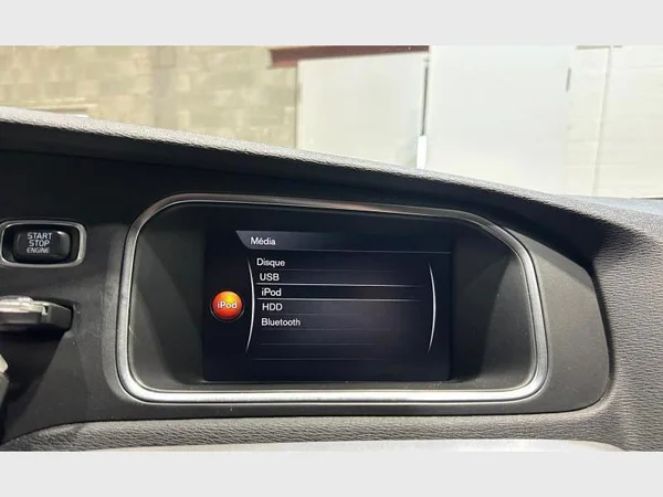 Volvo V40 (2019) — foto 8 van 29