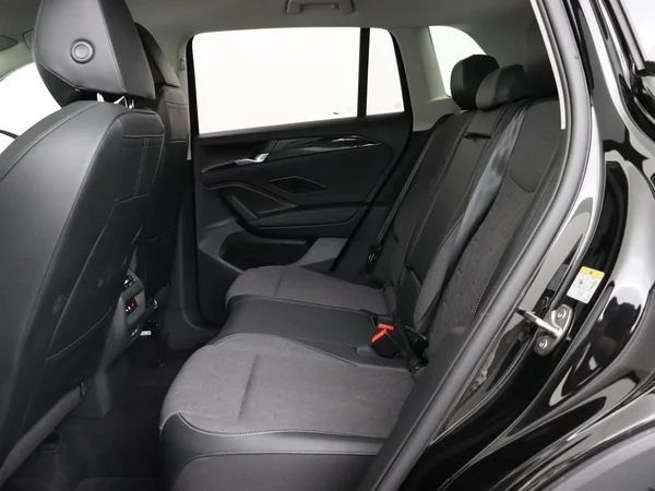 VOLKSWAGEN Tiguan (2025) — foto 4 van 18