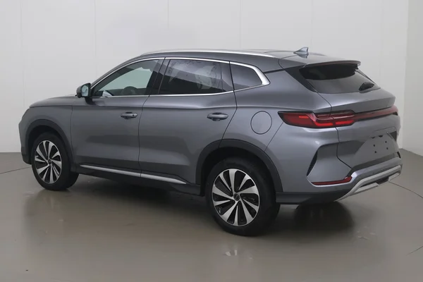 BYD Seal U PHEV (2025) — foto 6 van 12
