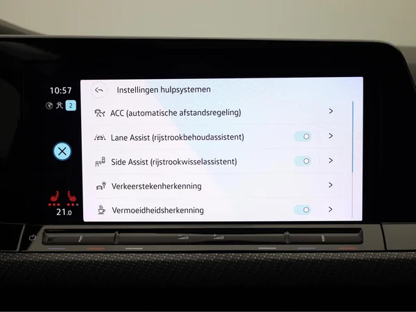 VOLKSWAGEN Golf VIII (2024) — foto 14 van 23
