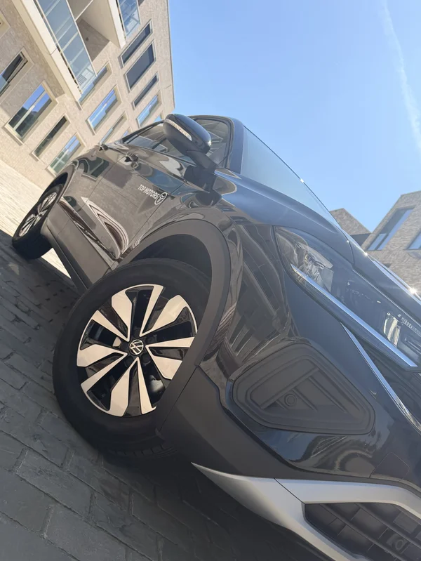 VOLKSWAGEN T-Cross (2025) — foto 2 van 19