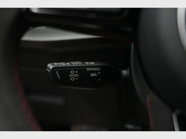 AUDI RS3 Sedan (2023) — foto 18 van 36