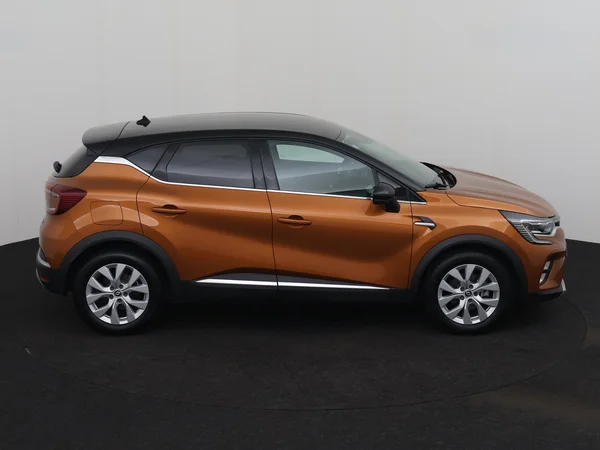 RENAULT Captur (2021) — foto 26 van 30