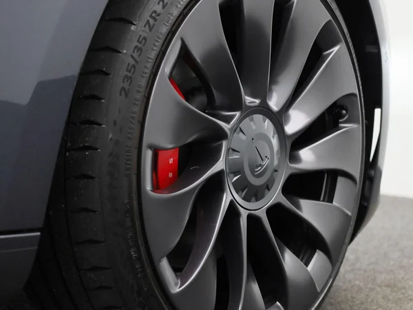 Tesla Model 3 (2022) — foto 36 van 46
