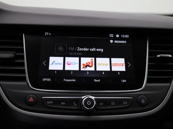 Opel Crossland (2023) — foto 6 van 39