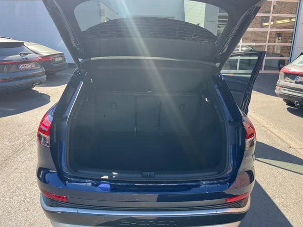 AUDI Q4 e-tron (2025) — foto 14 van 24