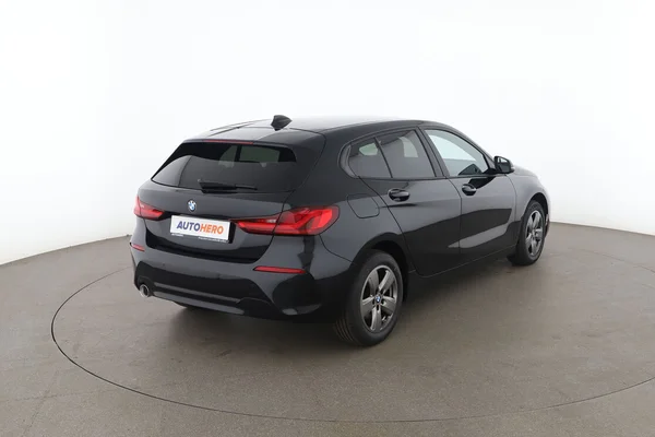 BMW 1-serie (2022) — foto 12 van 16