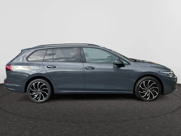 VOLKSWAGEN Golf VIII SW (2024) — foto 10 van 24